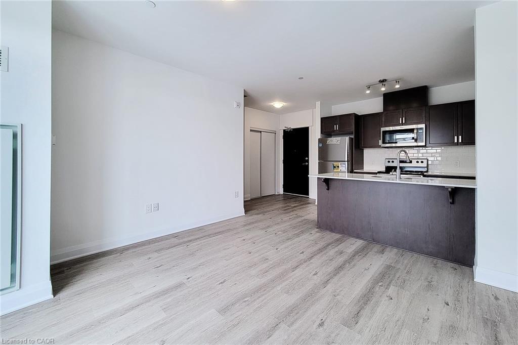 518-1936 Rymal Road E, Hamilton, ON - Indoor Photo Showing Kitchen