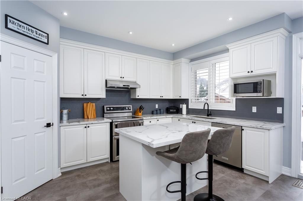 2472 Chaplin Road, Oakville, ON - Indoor Photo Showing Kitchen