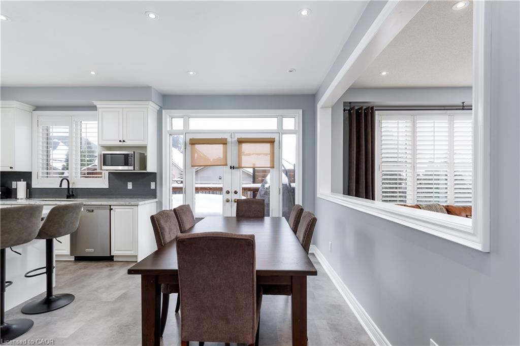 2472 Chaplin Road, Oakville, ON - Indoor