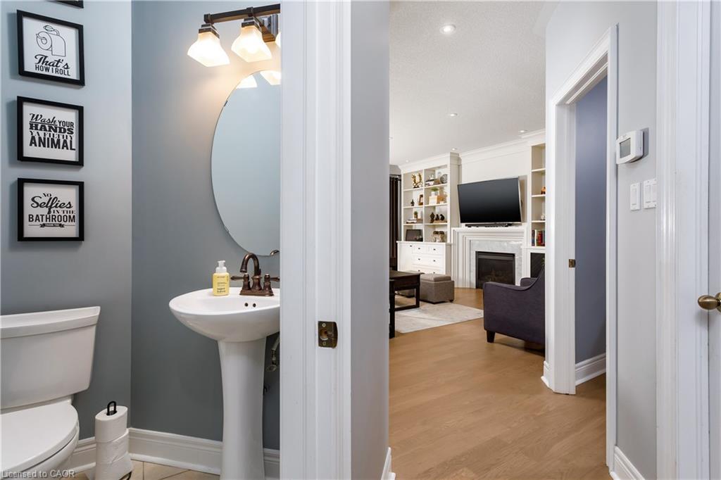 2472 Chaplin Road, Oakville, ON - Indoor Photo Showing Bathroom
