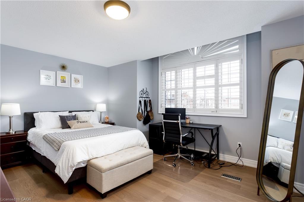 2472 Chaplin Road, Oakville, ON - Indoor Photo Showing Bedroom