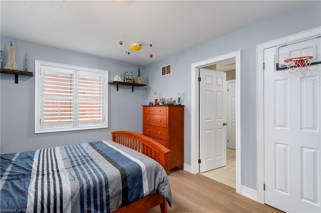 2472 Chaplin Road, Oakville, ON - Indoor Photo Showing Bedroom