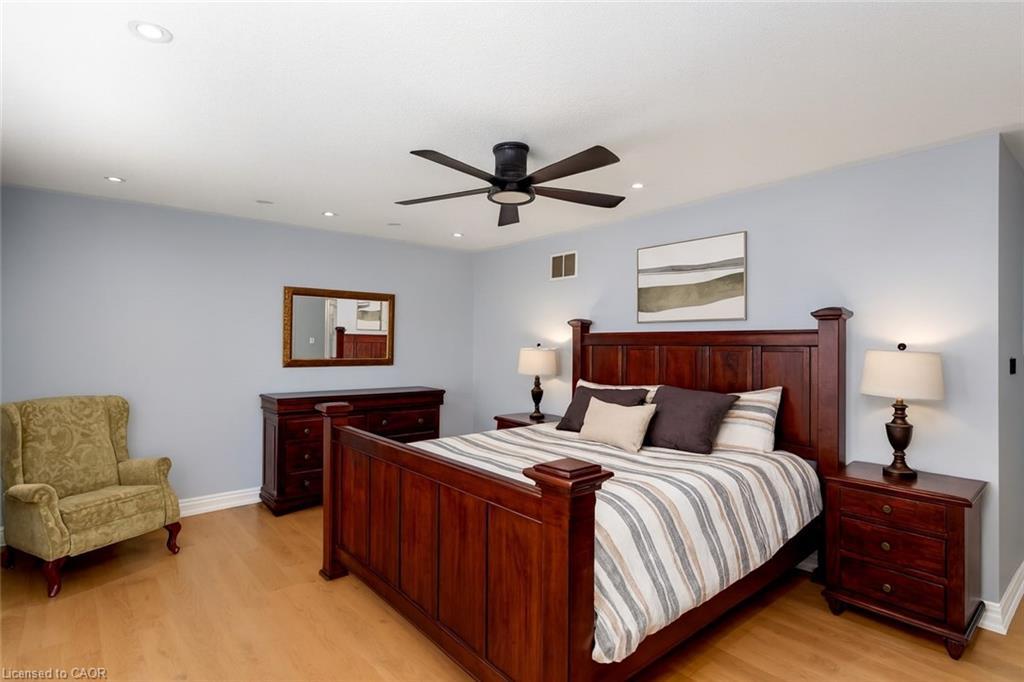 2472 Chaplin Road, Oakville, ON - Indoor Photo Showing Bedroom