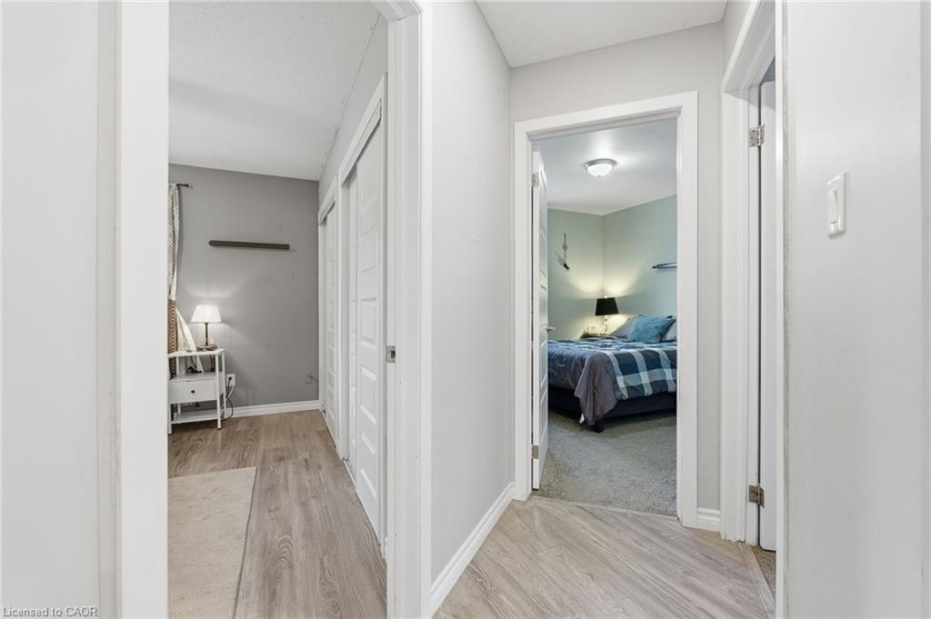 29 Strong Court, Brantford, ON - Indoor