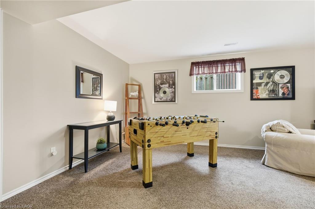 29 Strong Court, Brantford, ON - Indoor