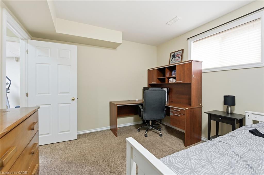 29 Strong Court, Brantford, ON - Indoor