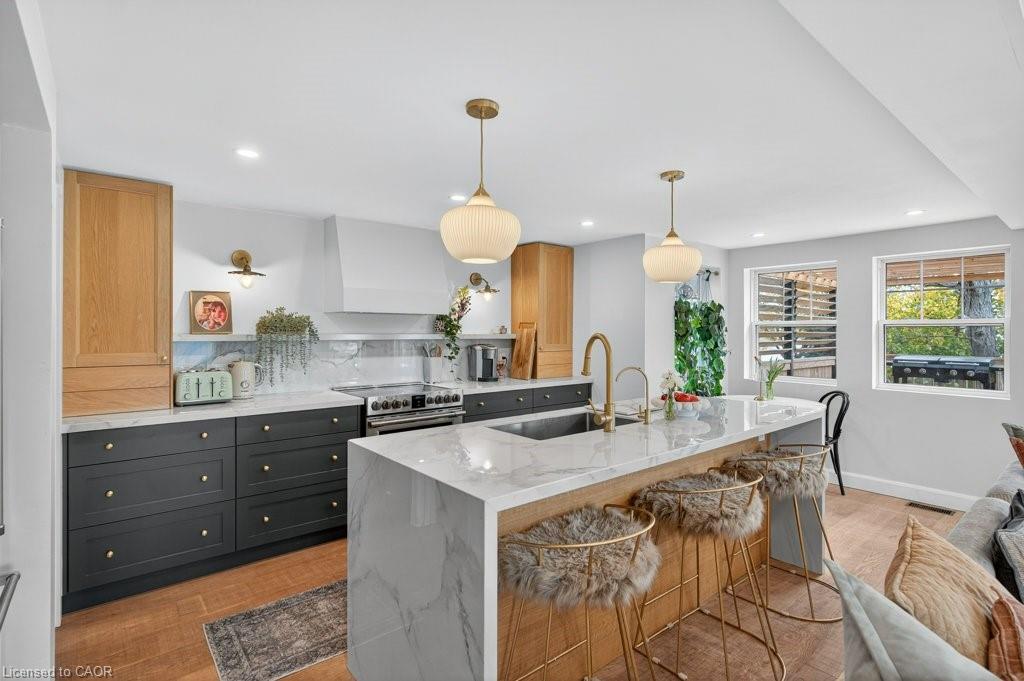 5 Lees Line, Lowbanks, ON - Indoor Photo Showing Kitchen With Upgraded Kitchen