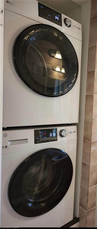 111 Ottawa Street, Hamilton, ON - Indoor Photo Showing Laundry Room