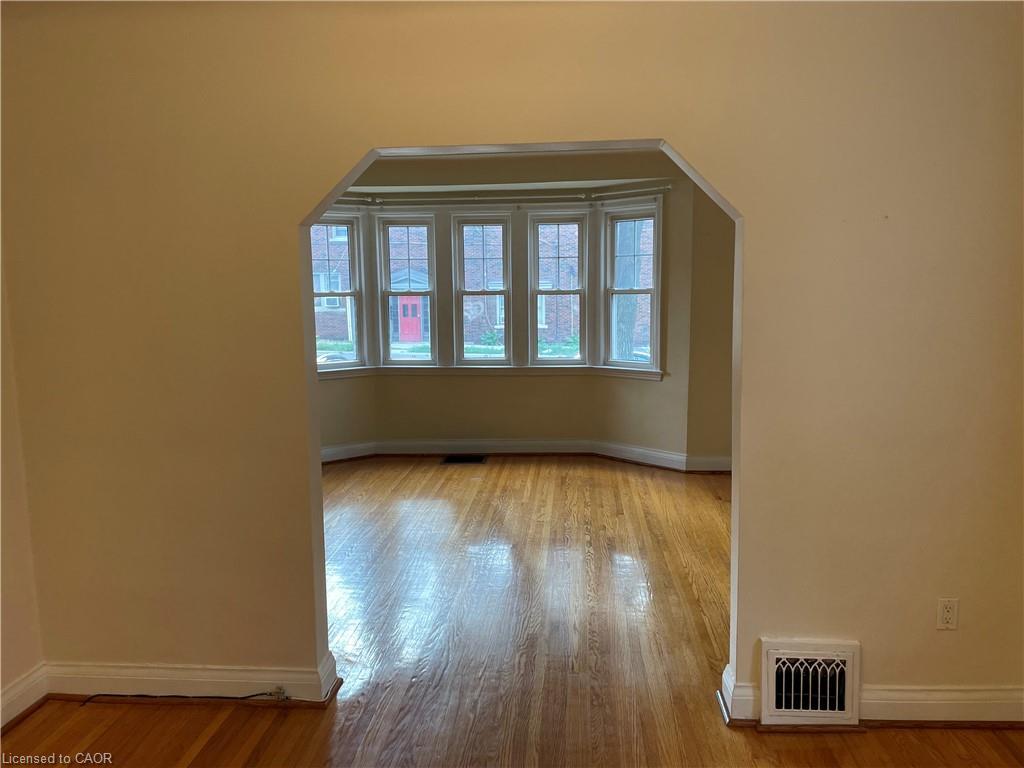111 Ottawa Street, Hamilton, ON - Indoor Photo Showing Other Room
