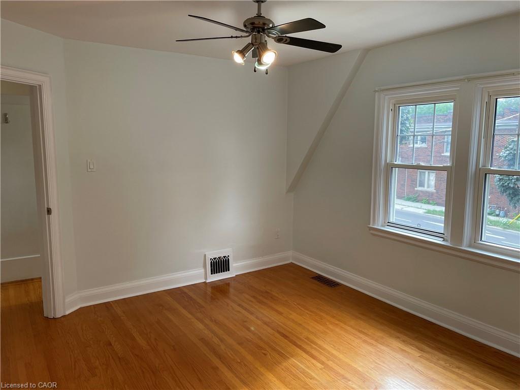 111 Ottawa Street, Hamilton, ON - Indoor Photo Showing Other Room