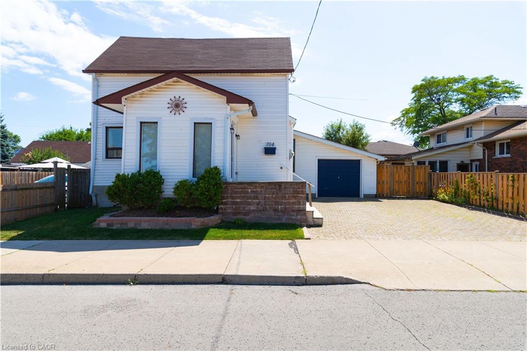 704 Roxborough Avenue, Hamilton, ON - Outdoor