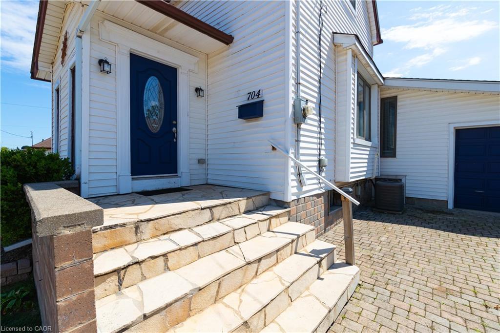 704 Roxborough Avenue, Hamilton, ON - Outdoor