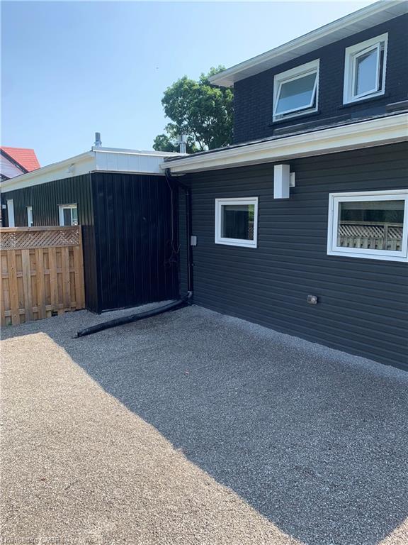 2-7 Chester Road, Hamilton, ON - Outdoor With Exterior