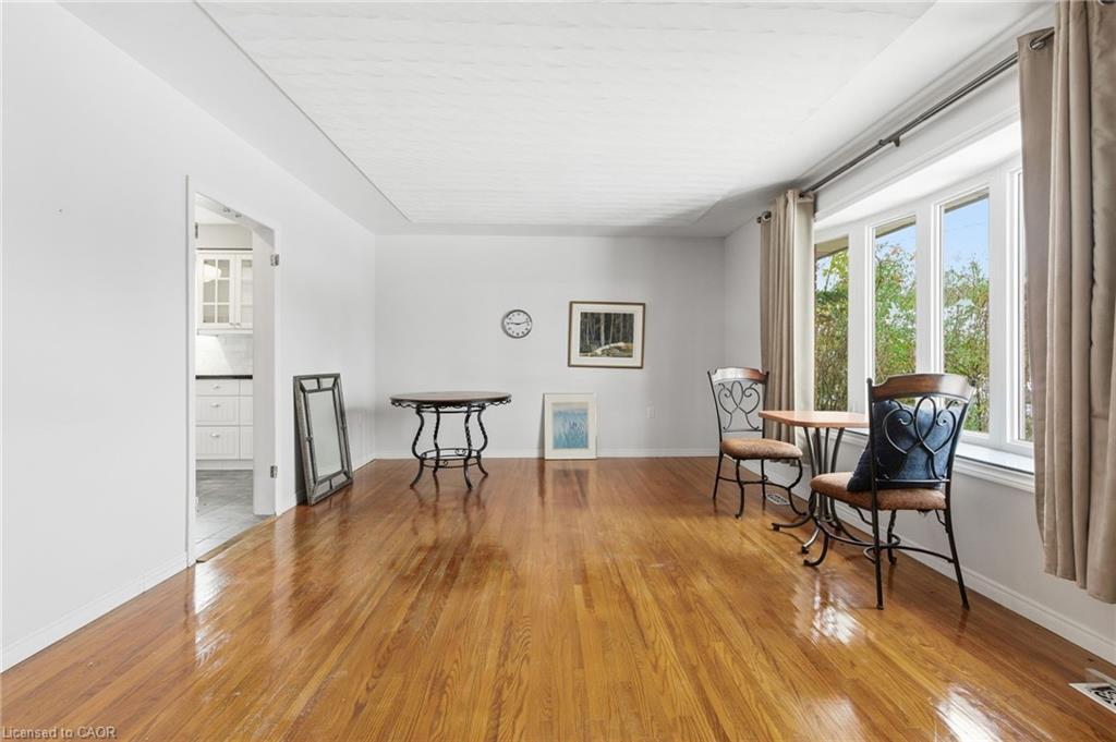 Upper-12 Cecilia Court, Hamilton, ON - Indoor