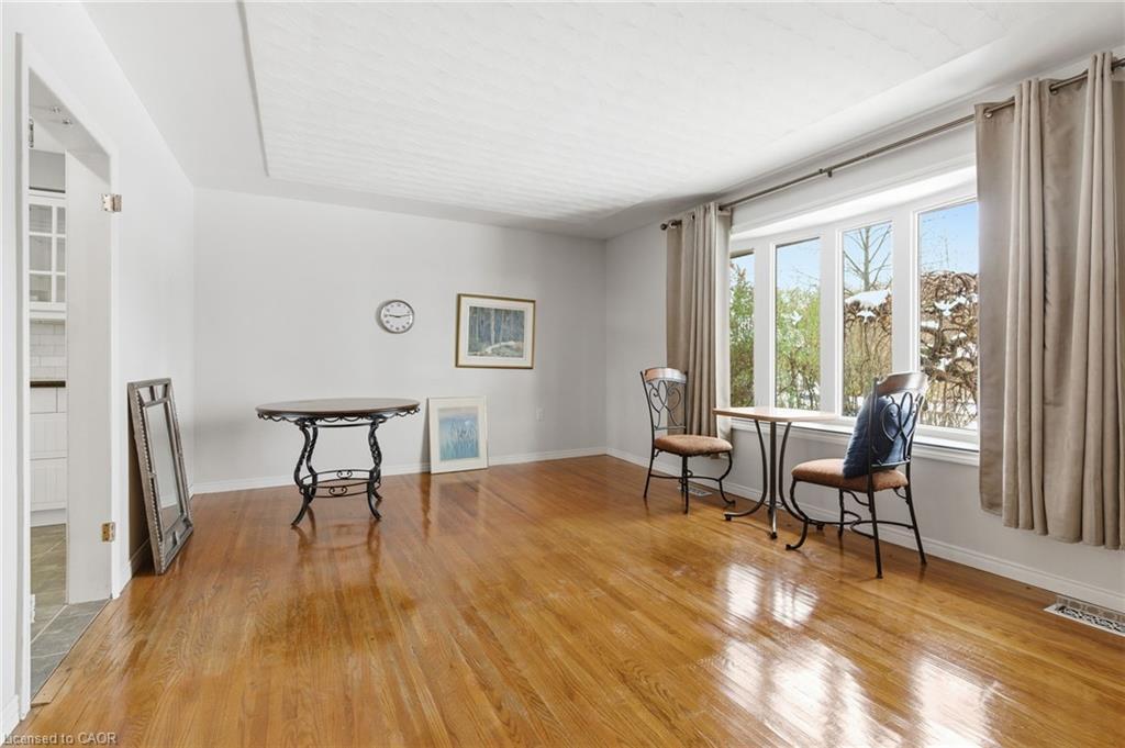 Upper-12 Cecilia Court, Hamilton, ON - Indoor