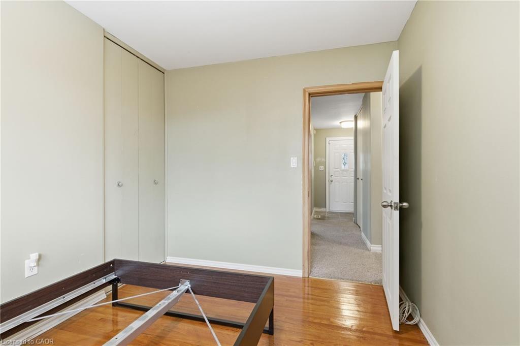 Upper-12 Cecilia Court, Hamilton, ON - Indoor Photo Showing Other Room