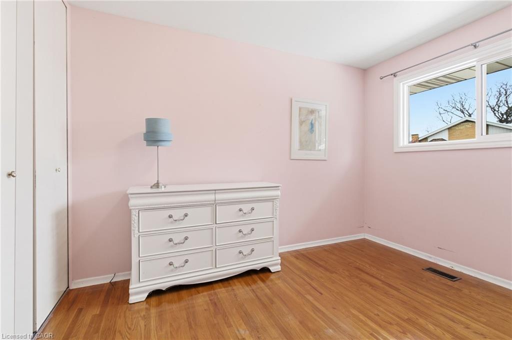 Upper-12 Cecilia Court, Hamilton, ON - Indoor