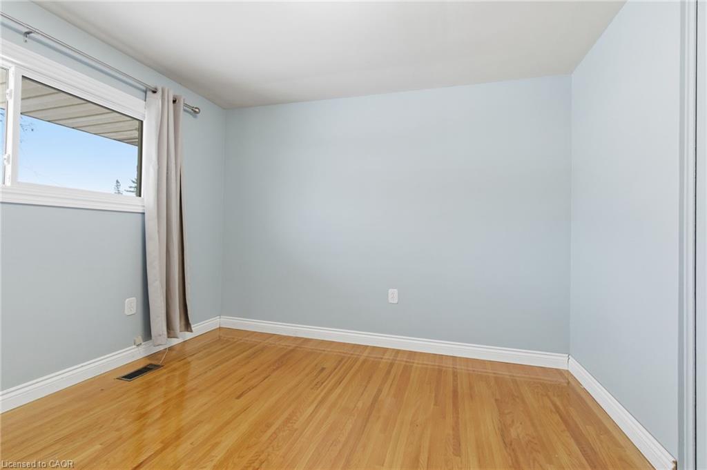 Upper-12 Cecilia Court, Hamilton, ON - Indoor Photo Showing Other Room