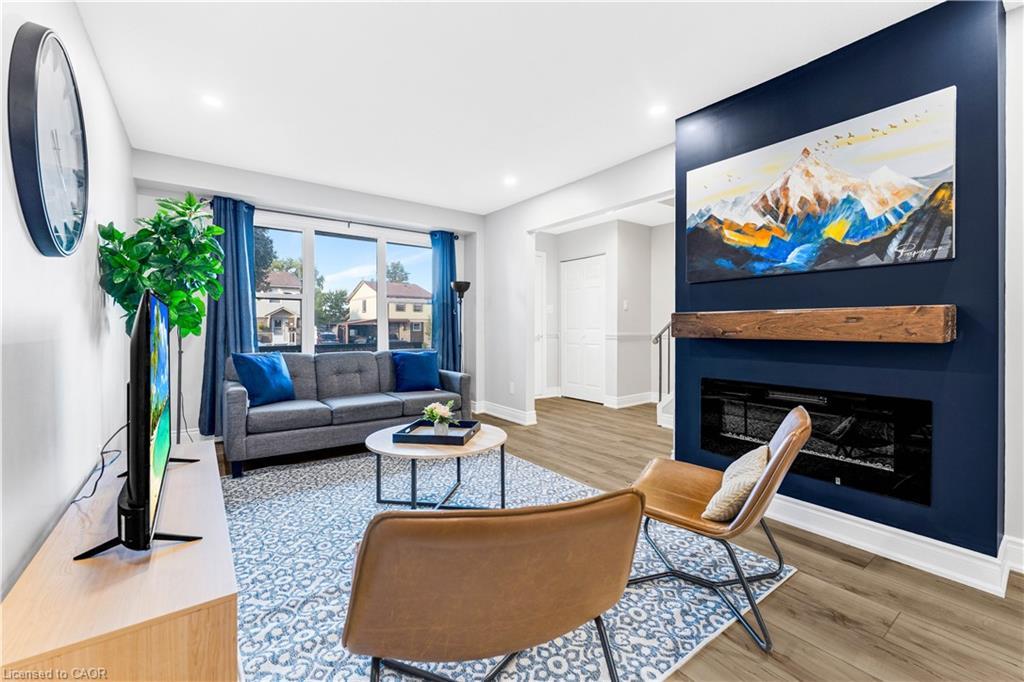 Main-2258 Manchester Drive, Burlington, ON - Indoor Photo Showing Living Room With Fireplace