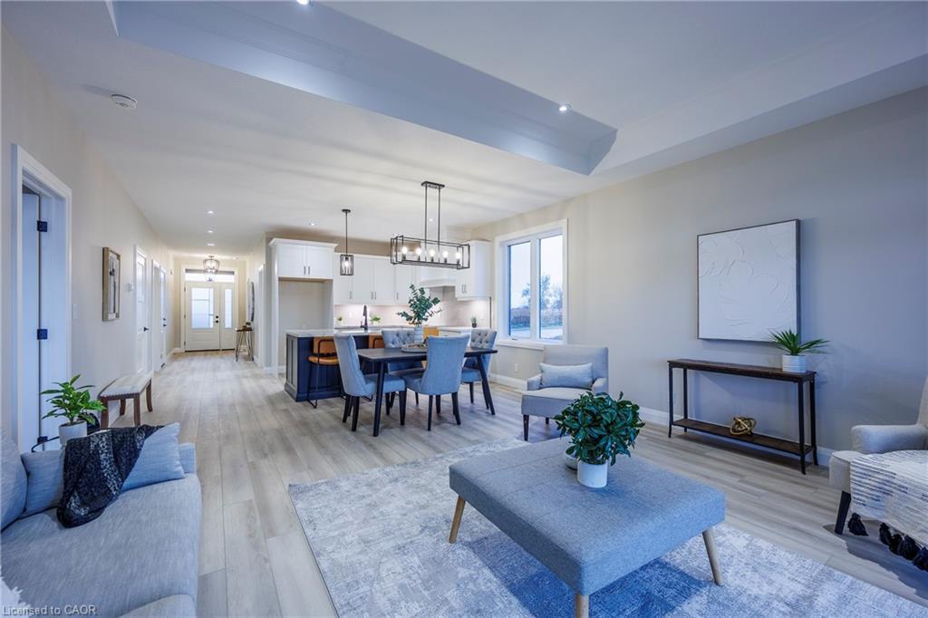 377 Argyle Avenue, Delhi, ON - Indoor Photo Showing Living Room