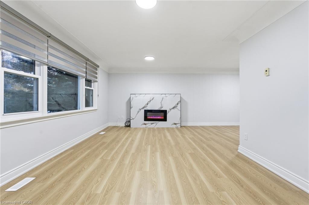 3 Algonquin Avenue, Dundas, ON - Indoor