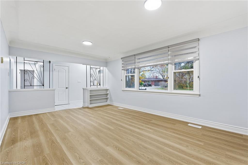 3 Algonquin Avenue, Dundas, ON - Indoor Photo Showing Other Room