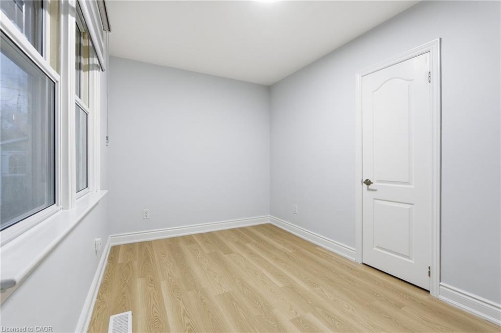 3 Algonquin Avenue, Dundas, ON - Indoor Photo Showing Other Room