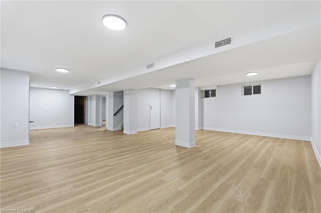 3 Algonquin Avenue, Dundas, ON - Indoor