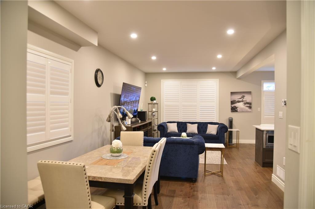 1930 Jim Hebb Way, London, ON - Indoor Photo Showing Dining Room
