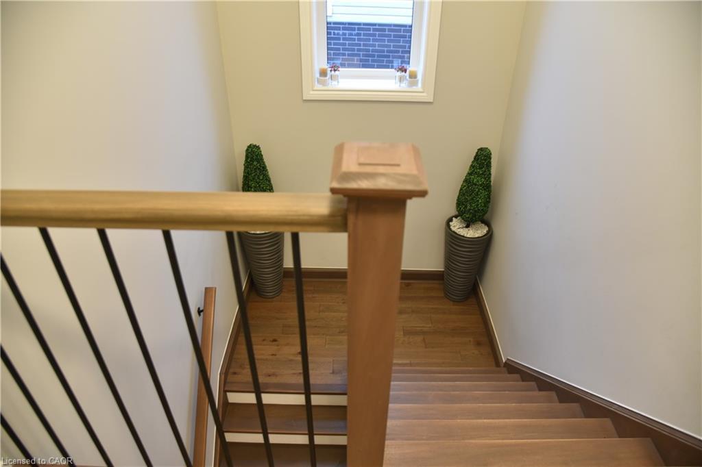 1930 Jim Hebb Way, London, ON - Indoor Photo Showing Other Room