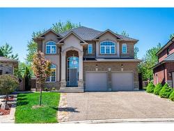 24 Edgecroft Crescent Stoney Creek, ON L8J 3Y6