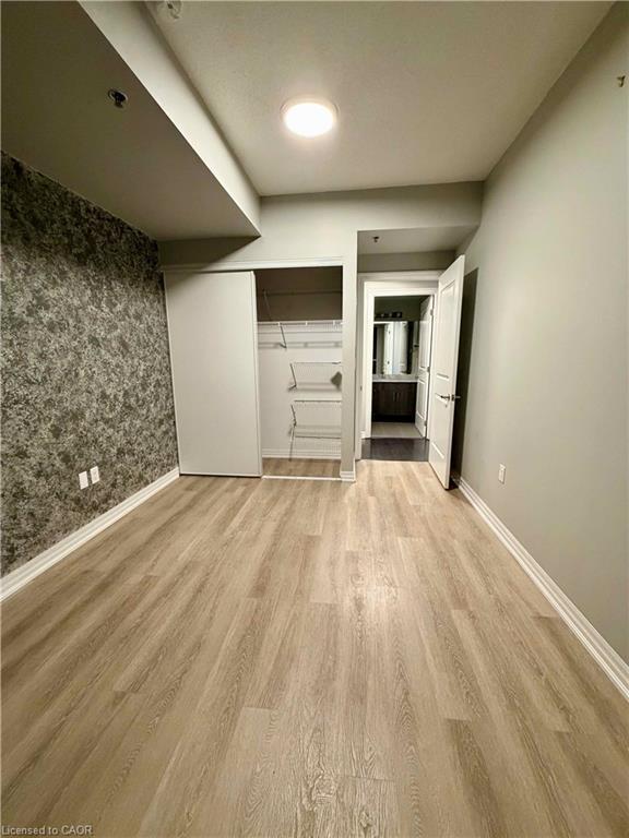 810-560 North Service Road, Grimsby, ON - Indoor Photo Showing Other Room