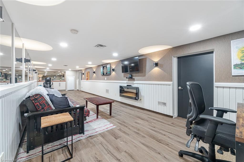 587 Hillcrest Road, Simcoe, ON - Indoor