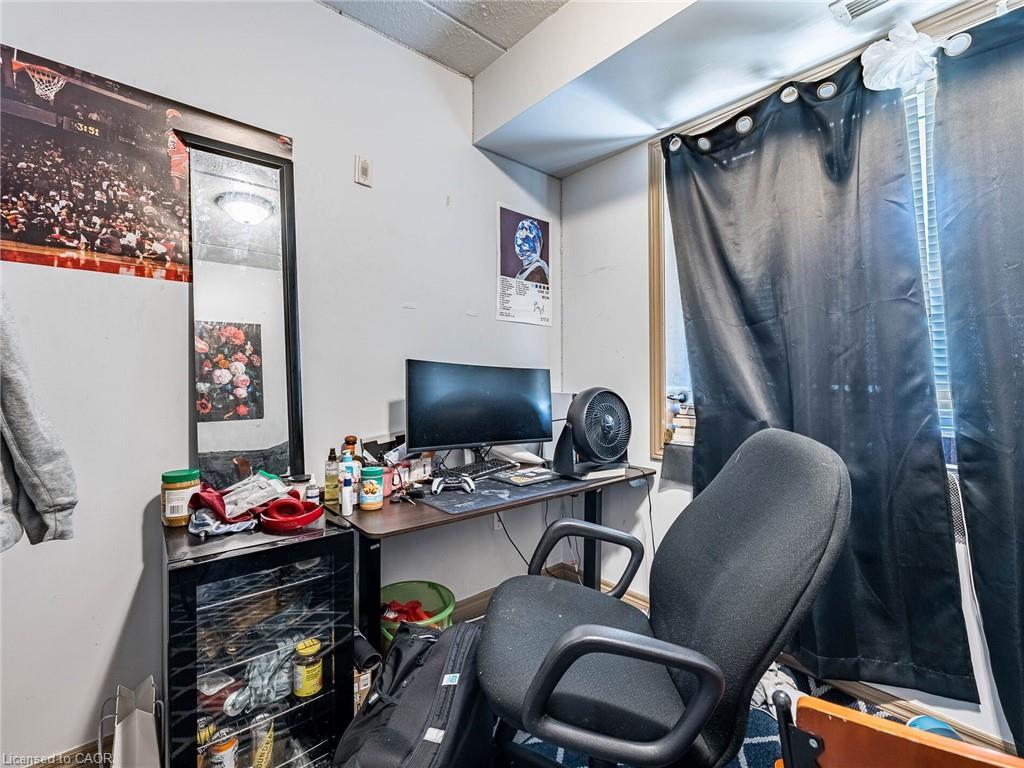 206-251 Lester Street, Waterloo, ON - Indoor Photo Showing Office