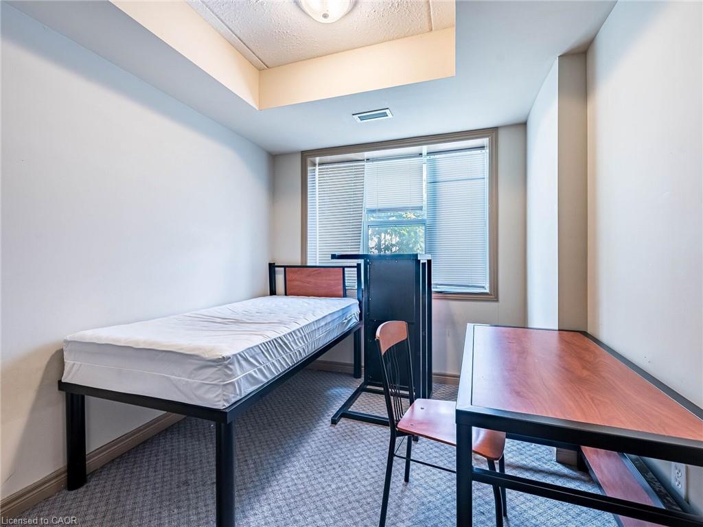 206-251 Lester Street, Waterloo, ON - Indoor