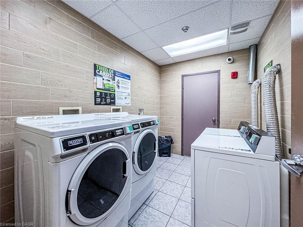 206-251 Lester Street, Waterloo, ON - Indoor Photo Showing Laundry Room