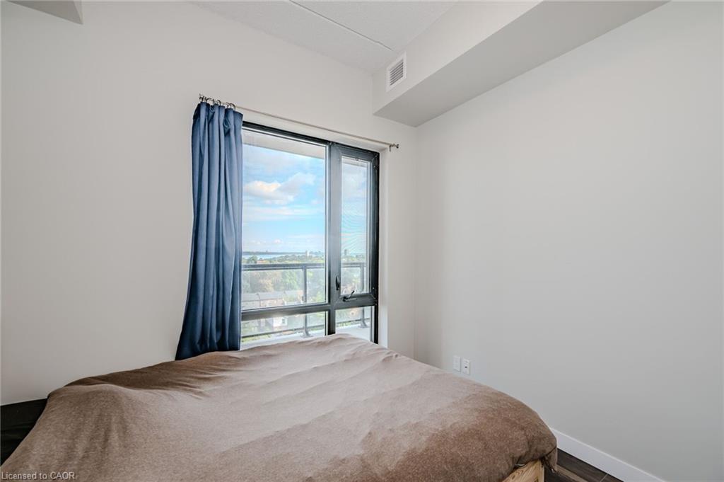 610-15 Queen Street S, Hamilton, ON - Indoor Photo Showing Bedroom