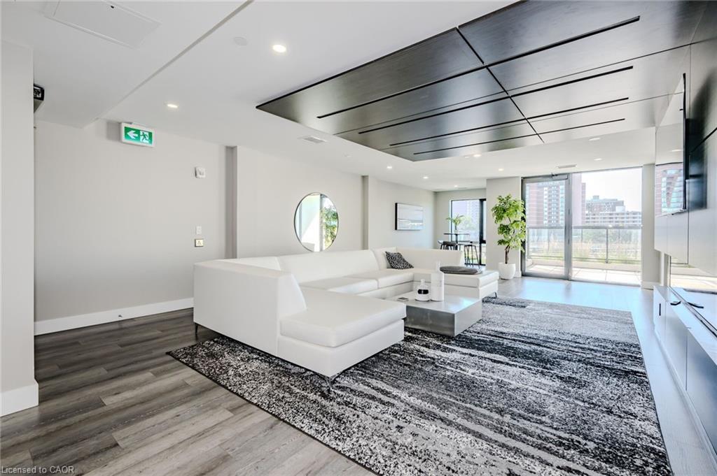 610-15 Queen Street S, Hamilton, ON - Indoor