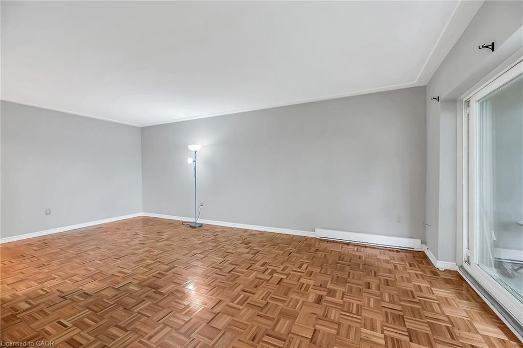 103-11 Woodman Drive S, Hamilton, ON - Indoor Photo Showing Other Room