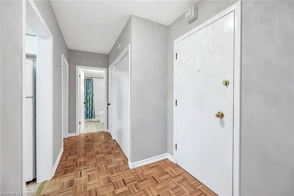 103-11 Woodman Drive S, Hamilton, ON - Indoor Photo Showing Other Room