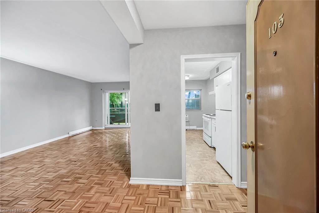 103-11 Woodman Drive S, Hamilton, ON - Indoor Photo Showing Other Room