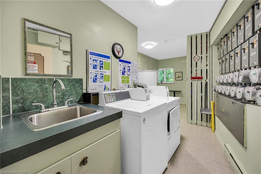 103-11 Woodman Drive S, Hamilton, ON - Indoor Photo Showing Laundry Room