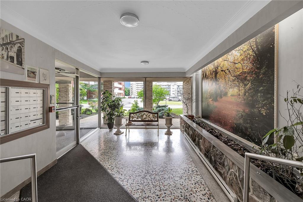 103-11 Woodman Drive S, Hamilton, ON - Indoor