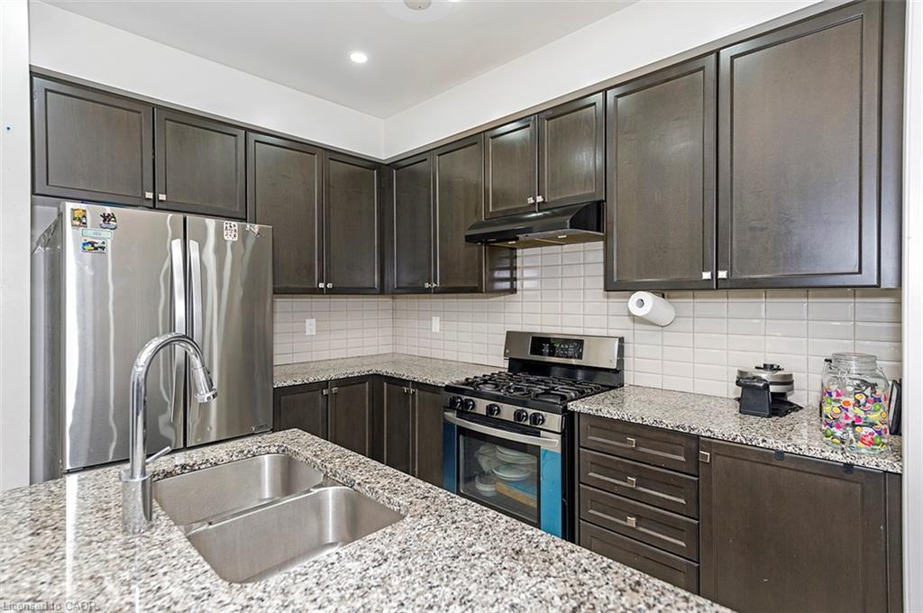 220 Bedrock Drive, Hamilton, ON - Indoor Photo Showing Kitchen With Stainless Steel Kitchen With Double Sink With Upgraded Kitchen