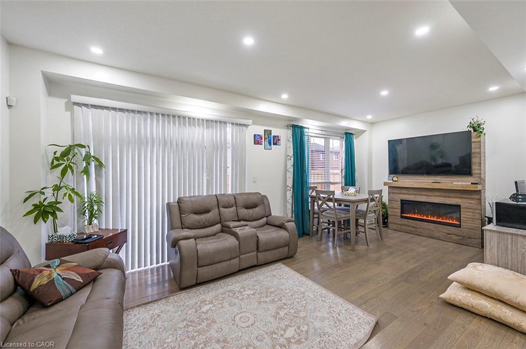 220 Bedrock Drive, Hamilton, ON - Indoor Photo Showing Living Room With Fireplace