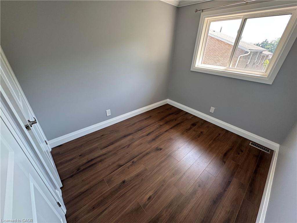 4-1212 Guelph Line, Burlington, ON - Indoor Photo Showing Other Room