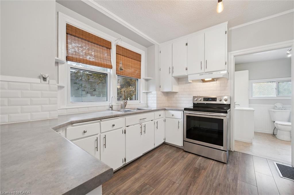 41 Rose Street, Kitchener, ON - Indoor Photo Showing Kitchen