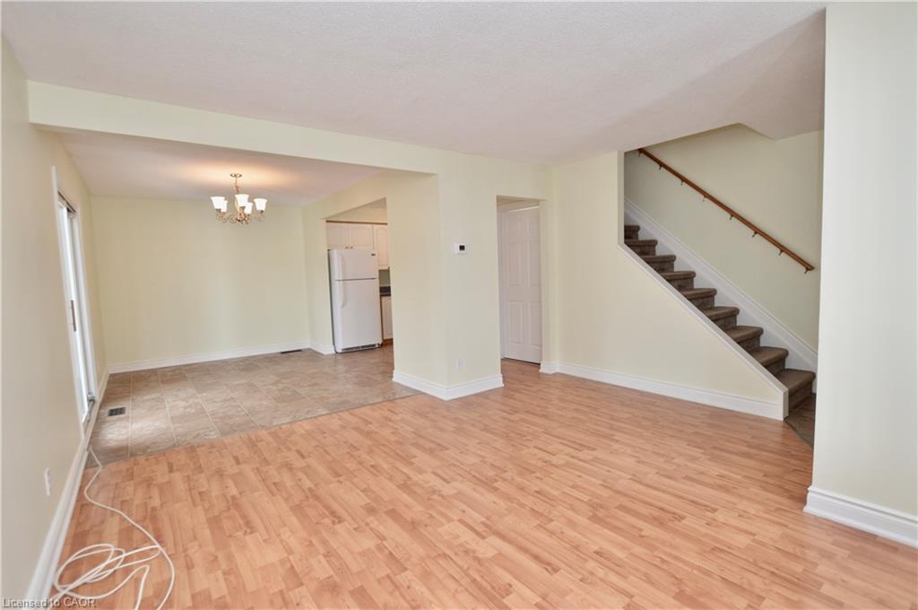 2-977 Francis Road, Burlington, ON - Indoor Photo Showing Other Room