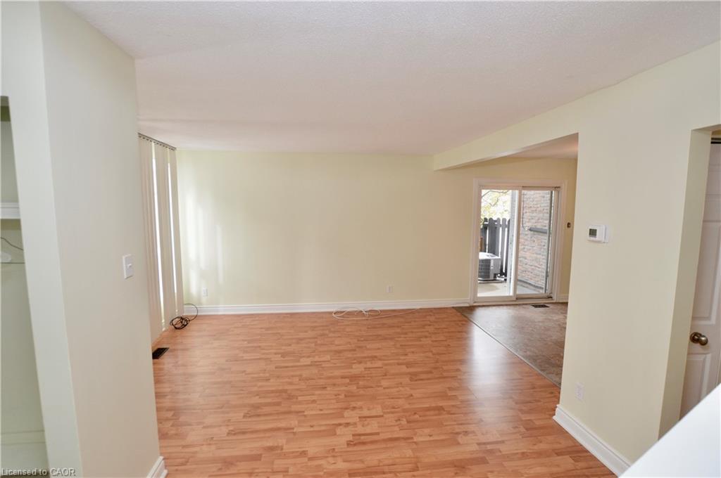 2-977 Francis Road, Burlington, ON - Indoor Photo Showing Other Room