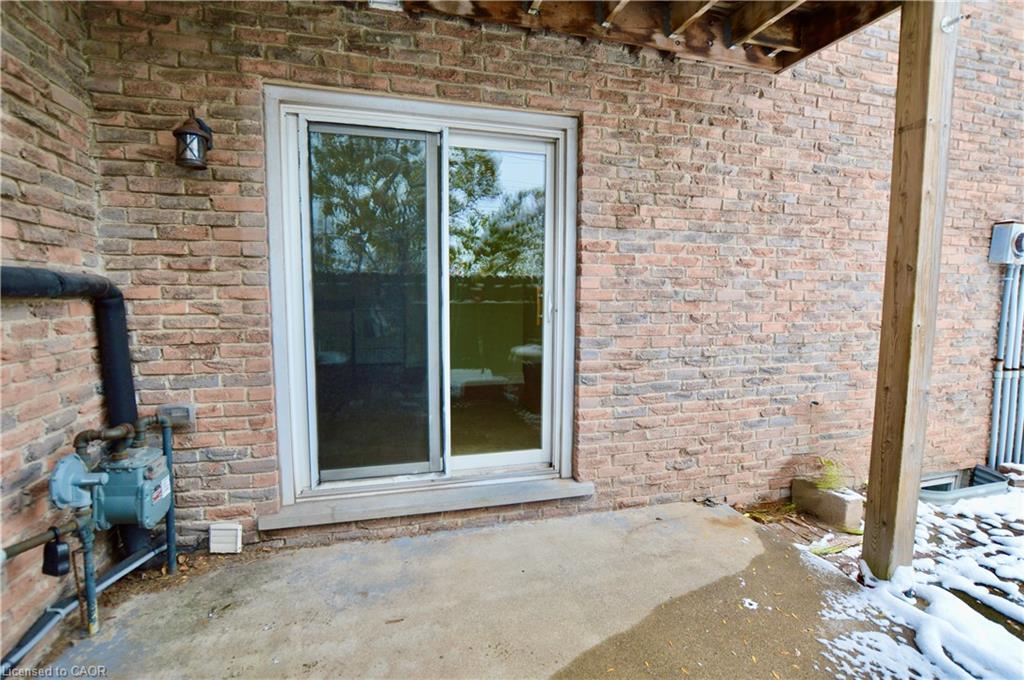 2-977 Francis Road, Burlington, ON - Outdoor With Exterior